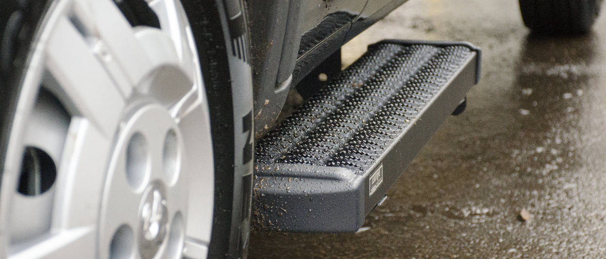 Onderhoudbaar Omzet Saga Learn about Grip Step™ Van Running Boards from LUVERNE