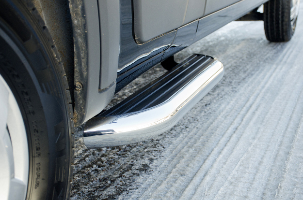 LUVERNE MegaStep® running boards on black cargo van