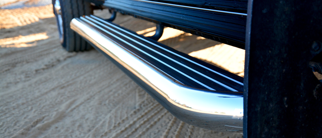 Learn about MegaStep® 6-1/2 Running Boards from LUVERNE