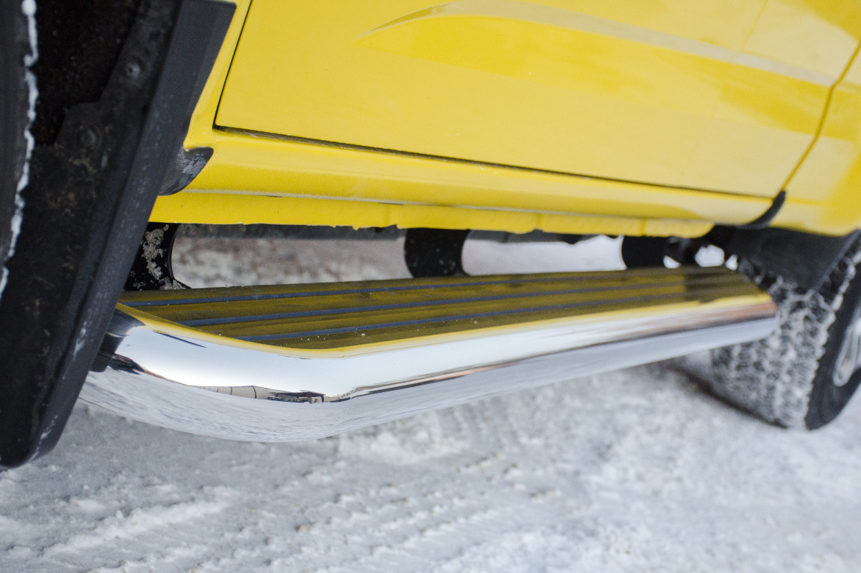 Learn about MegaStep® 6-1/2 Running Boards from LUVERNE
