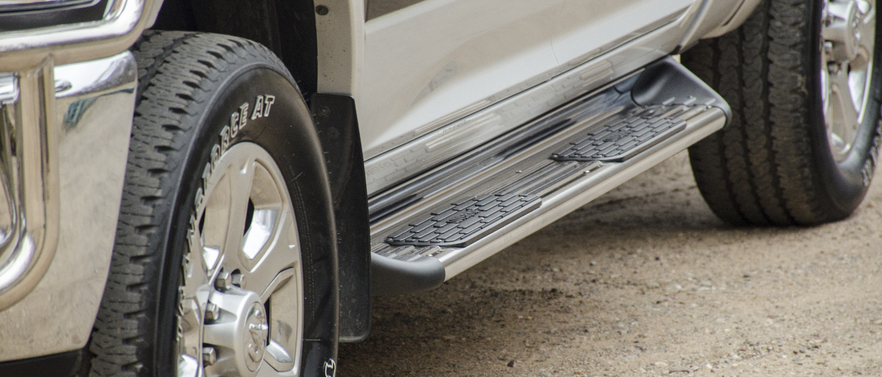 LUVERNE stainless steel Side Entry Steps on a Ram 3500