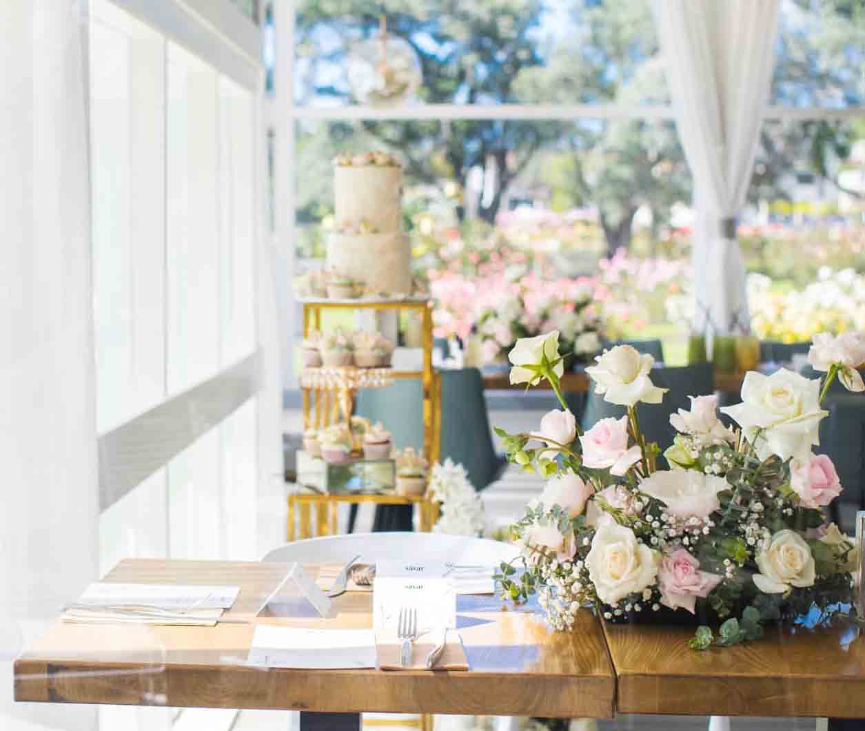 Hollow Gold Plinths by Luxe Dream Event Hire / Table Flowers by Luxe Dream Floral Studio 