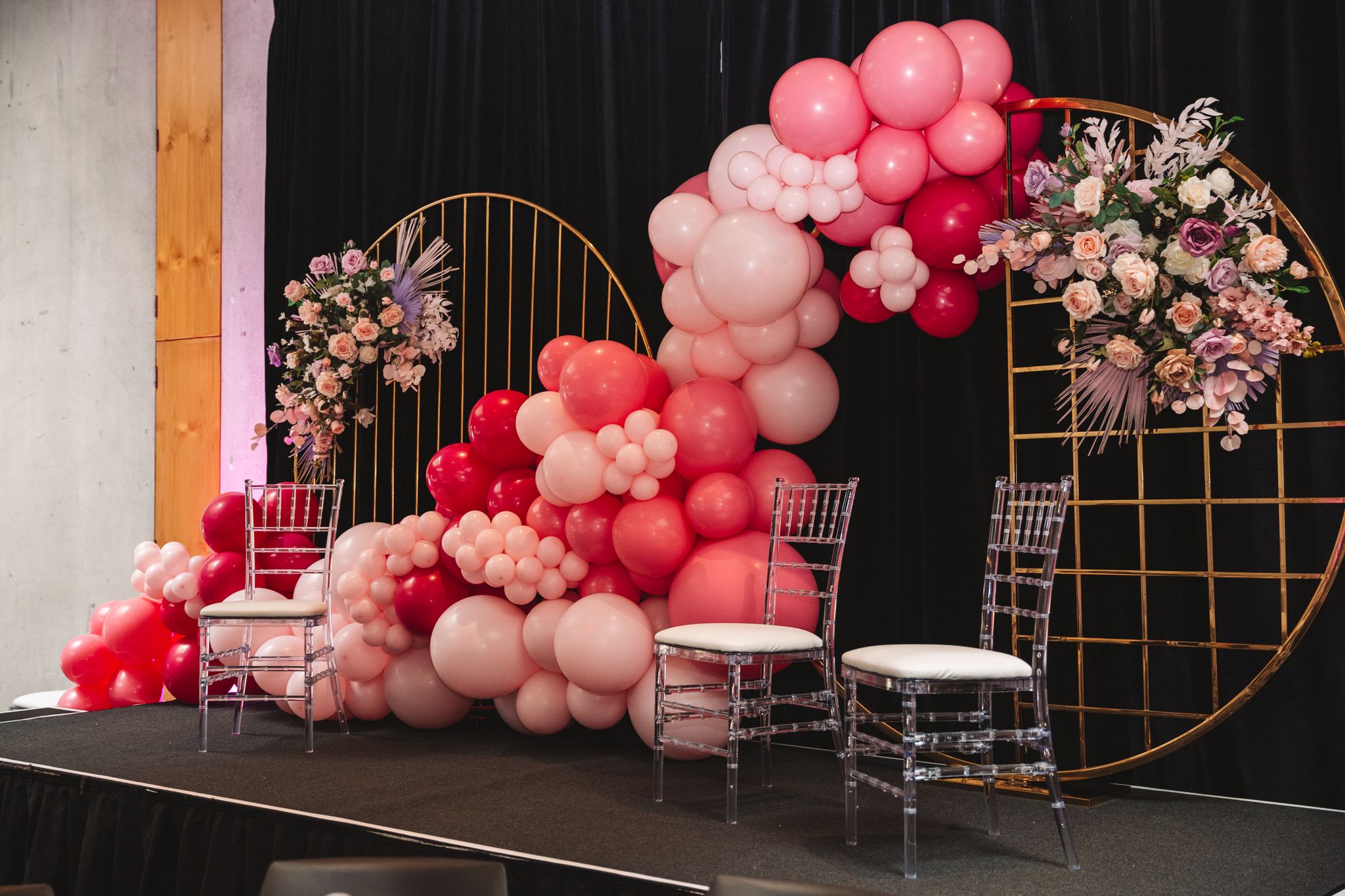 Half Cage Hoop and Bar Hoop hired by Luxe Dream, florals by Floral Studio