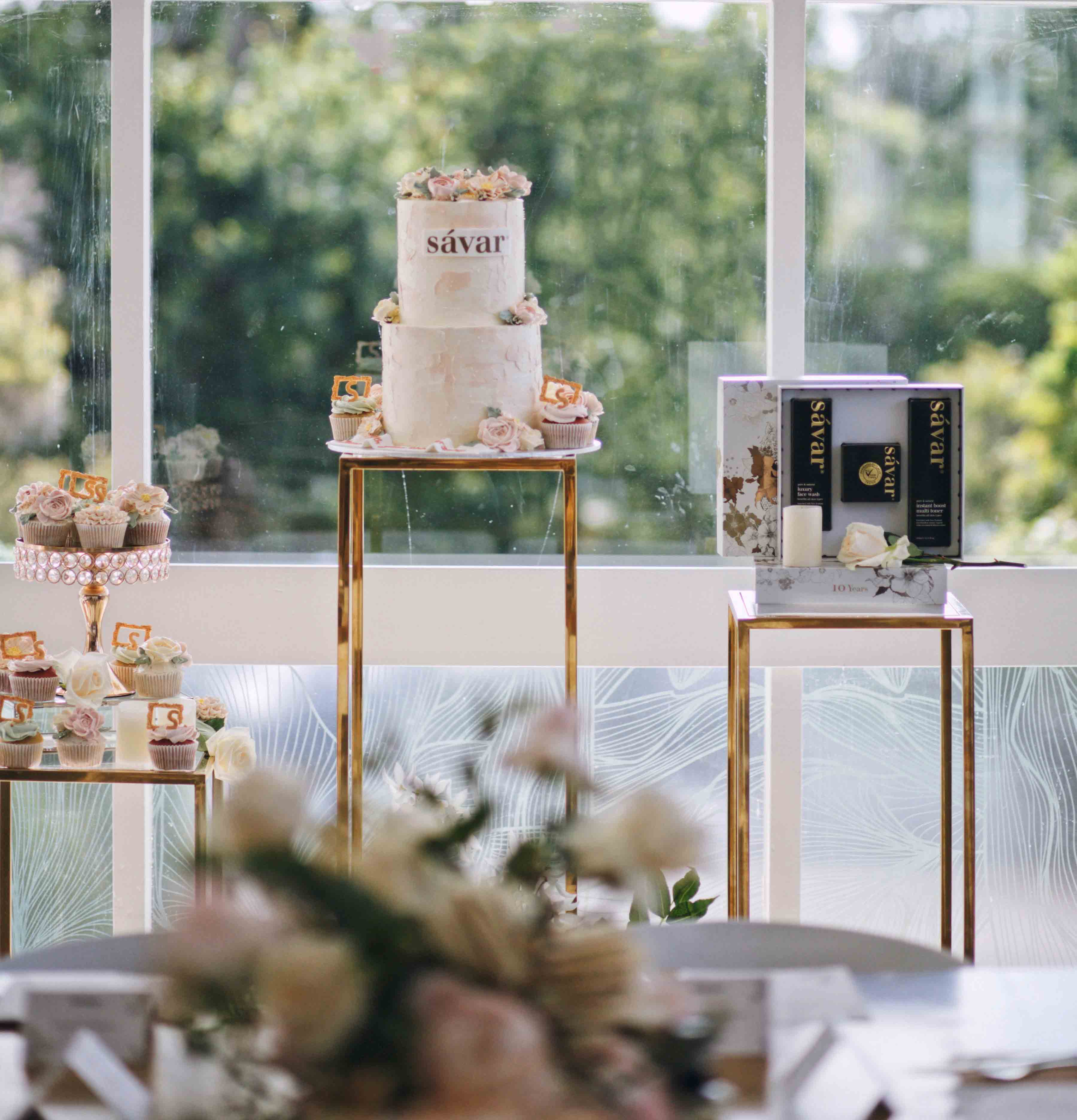 Hollow Gold Plinths by Luxe Dream Event Hire / Table Flowers by Luxe Dream Floral Studio 