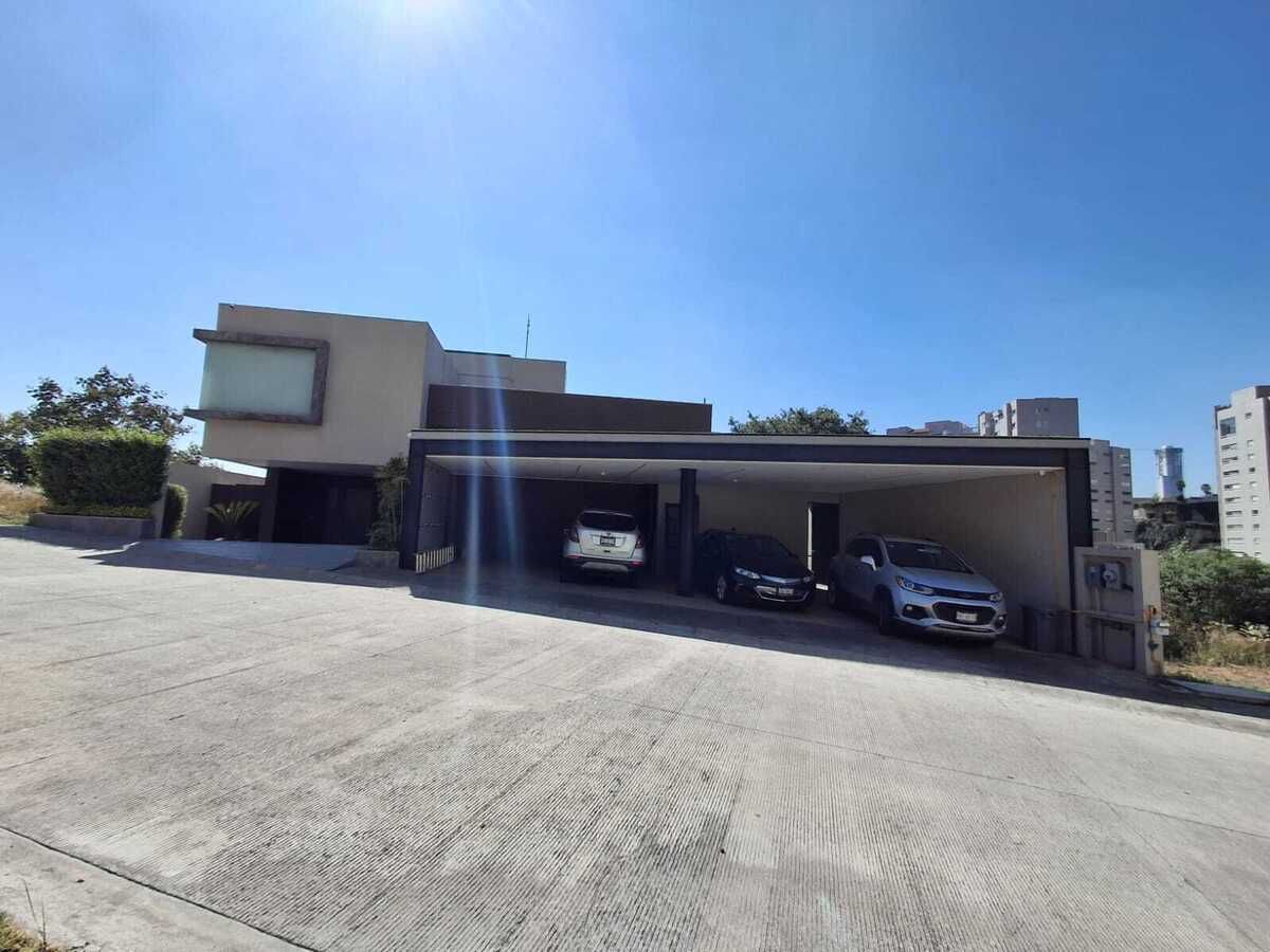 12, Avenida Vista Real, Bosque Real, 52774 con 3 Recámaras, 3 Baños, 808 Metros Cuadrados y 4 Puestos de Estacionamiento 12, Avenida Vista Real, Bosque Real, 52774 con 3 Recámaras, 3 Baños, 808 Metros Cuadrados y 4 Puestos de Estacionamiento