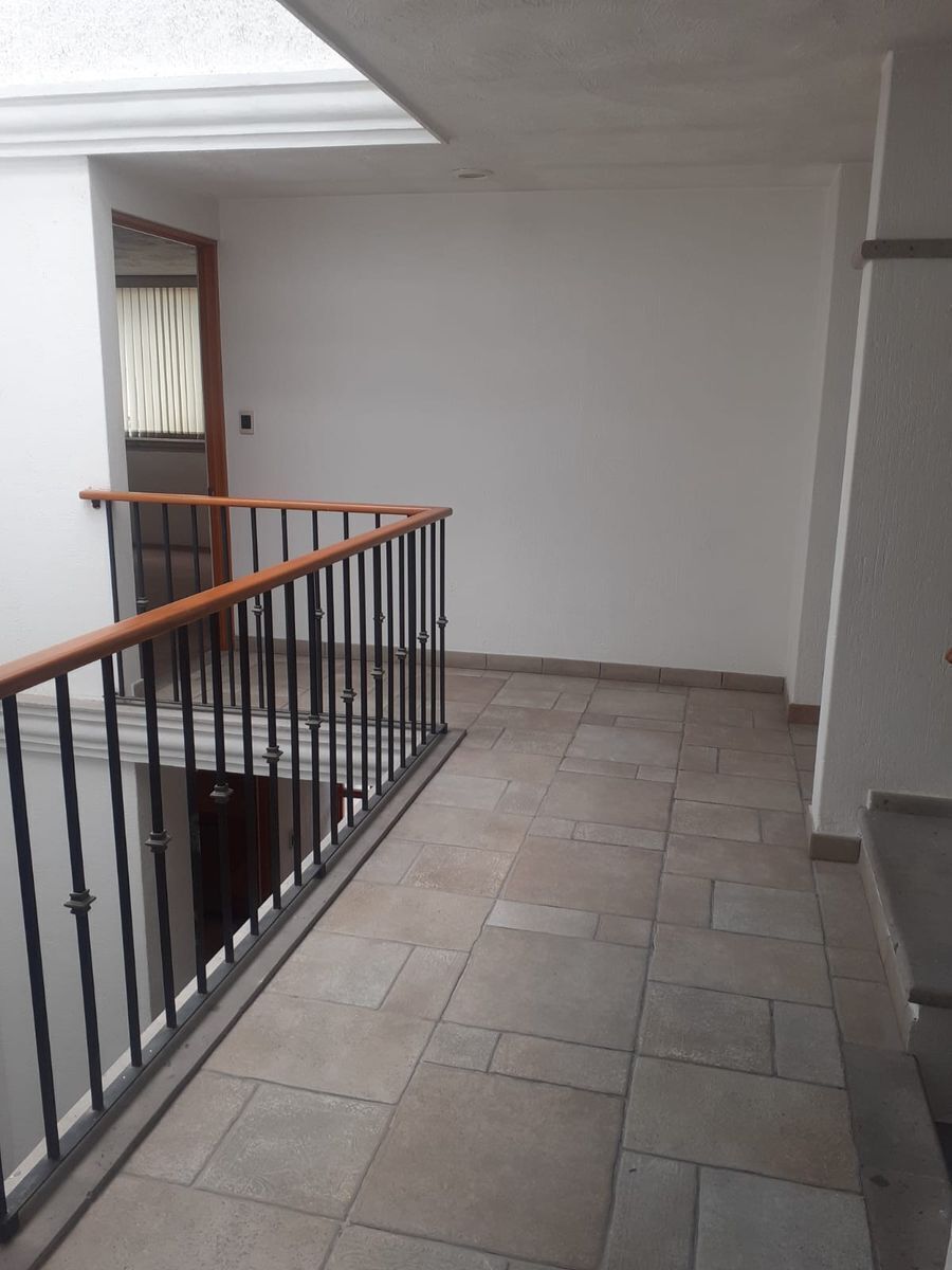 180, Encino Grande, Tetelpan, 01700 con 4 Recámaras, 4 Baños, 287 Metros Cuadrados y 5 Puestos de Estacionamiento 180, Encino Grande, Tetelpan, 01700 con 4 Recámaras, 4 Baños, 287 Metros Cuadrados y 5 Puestos de Estacionamiento