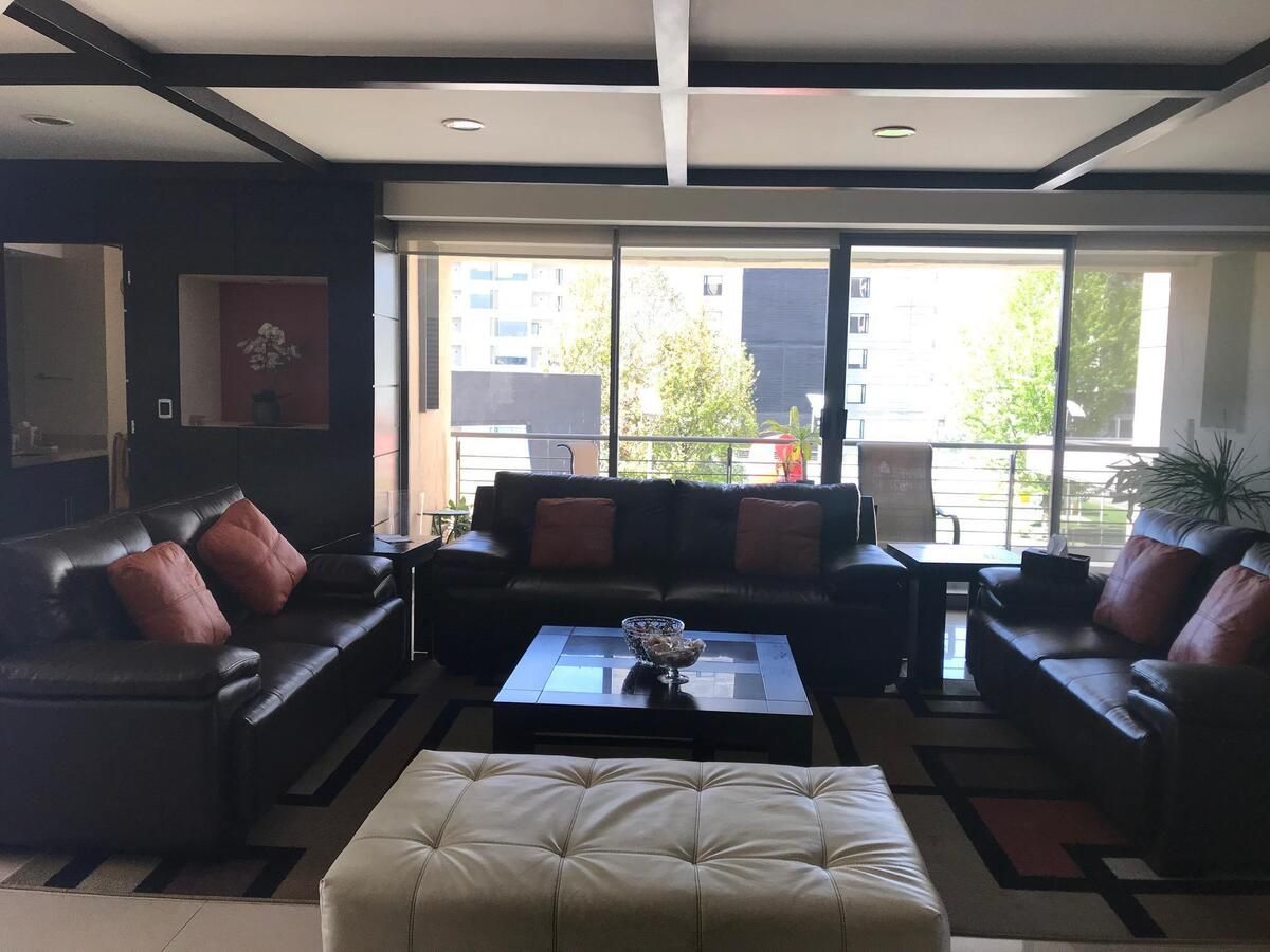 Frondoso, Lomas Country Club, 52779 con 3 Recámaras, 3 Baños, 360 Metros Cuadrados y 4 Puestos de Estacionamiento Frondoso, Lomas Country Club, 52779 con 3 Recámaras, 3 Baños, 360 Metros Cuadrados y 4 Puestos de Estacionamiento