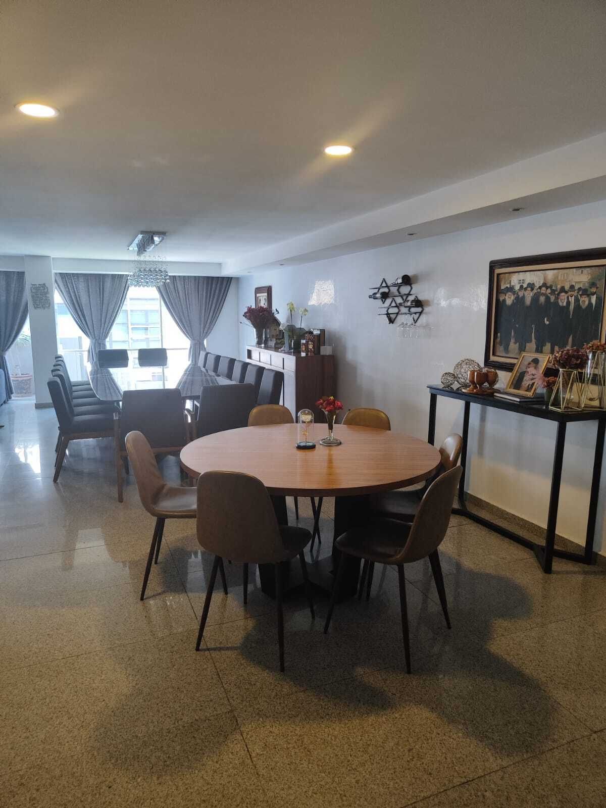 2066, José Luis Lagrange, Polanco, Polanco I Sección, 11510 con 4 Recámaras, 3 Baños, 300 Metros Cuadrados y 2 Puestos de Estacionamiento 2066, José Luis Lagrange, Polanco, Polanco I Sección, 11510 con 4 Recámaras, 3 Baños, 300 Metros Cuadrados y 2 Puestos de Estacionamiento