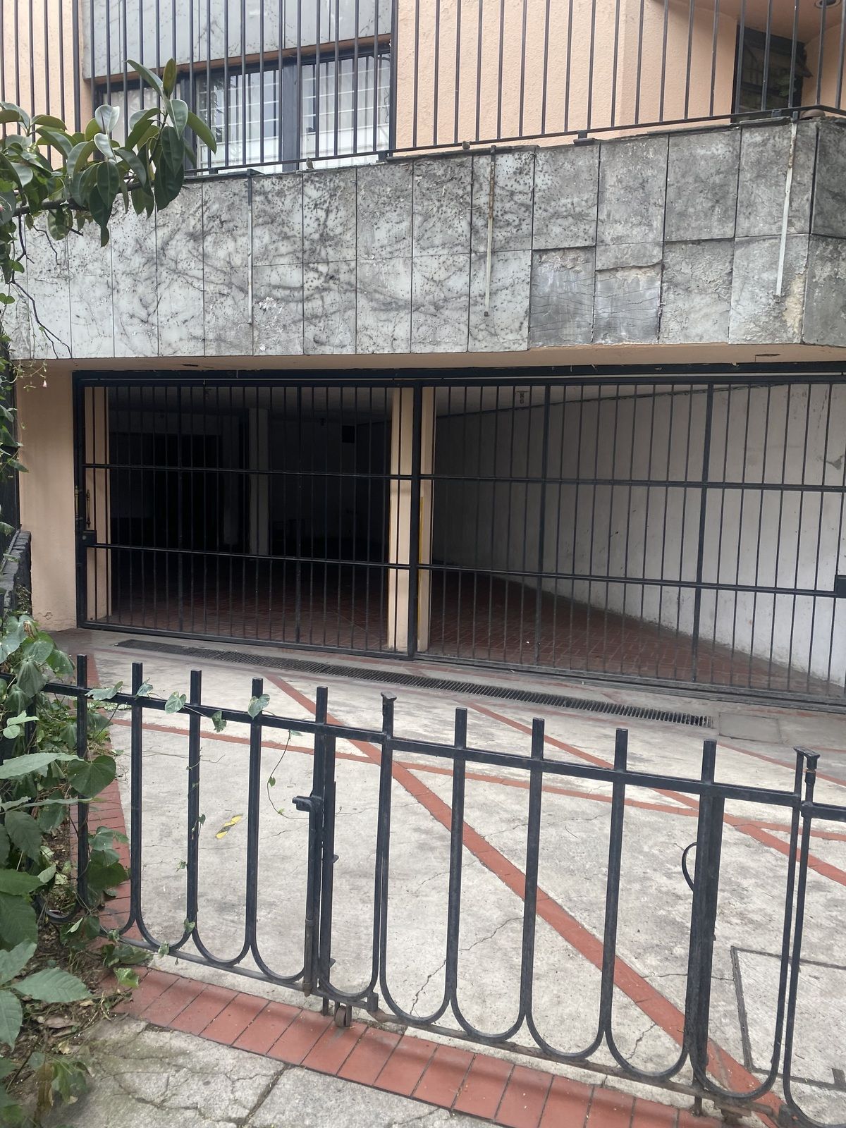 2133, Avenida Insurgentes Sur, San Ángel, 01000 con 0 Recámaras, 0 Baños, 860 Metros Cuadrados y $250,000 2133, Avenida Insurgentes Sur, San Ángel, 01000 con 0 Recámaras, 0 Baños, 860 Metros Cuadrados y $250,000
