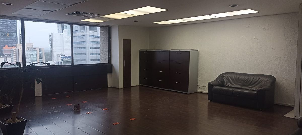 484, Avenida Chapultepec, Roma Norte, 06700 con 0 Recámaras, 2 Baños, 235 Metros Cuadrados y 5 Puestos de Estacionamiento 484, Avenida Chapultepec, Roma Norte, 06700 con 0 Recámaras, 2 Baños, 235 Metros Cuadrados y 5 Puestos de Estacionamiento