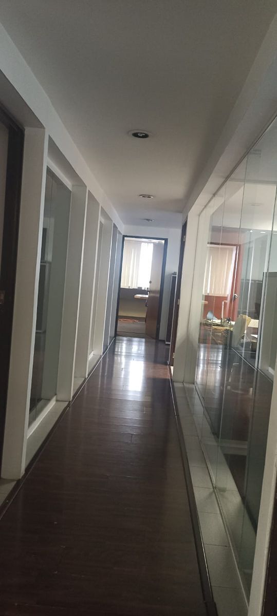 484, Avenida Chapultepec, Roma Norte, 06700 con 0 Recámaras, 2 Baños, 235 Metros Cuadrados y 5 Puestos de Estacionamiento 484, Avenida Chapultepec, Roma Norte, 06700 con 0 Recámaras, 2 Baños, 235 Metros Cuadrados y 5 Puestos de Estacionamiento