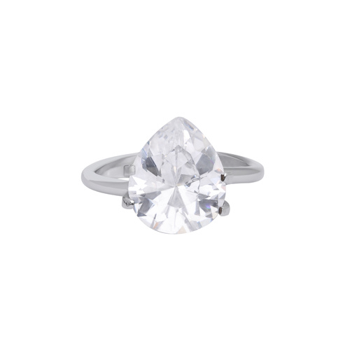 pear-diamond-engagement-ring-in-platinum