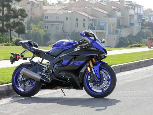 2019 Yamaha YZF-R6 Review MC Commute Photo Gallery