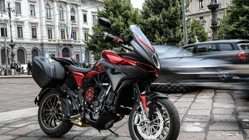 Touring Italy On MV Agusta’s 2019 Turismo Veloce 800 Lusso SCS