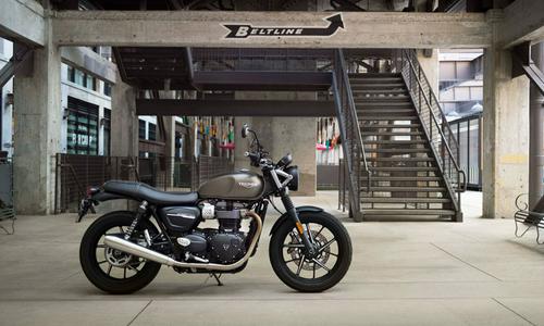 2019 Triumph Street Twin | First Look Review