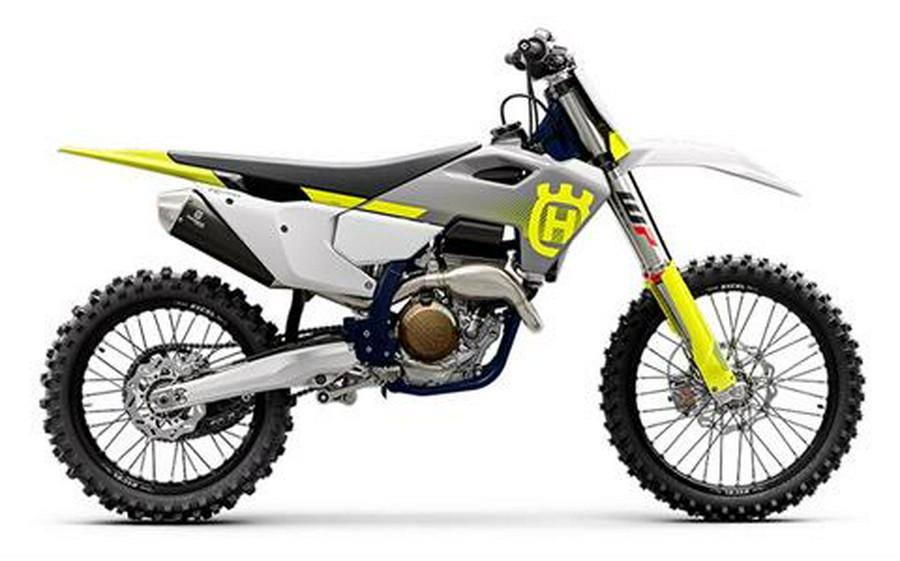 2024 Husqvarna® F2175X1