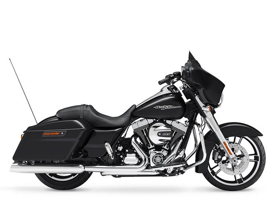 Pre-Owned 2016 Harley-Davidson Street Glide FLHX