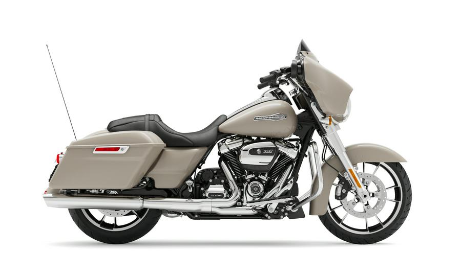 2022 Harley-Davidson Street Glide White Sand Pearl