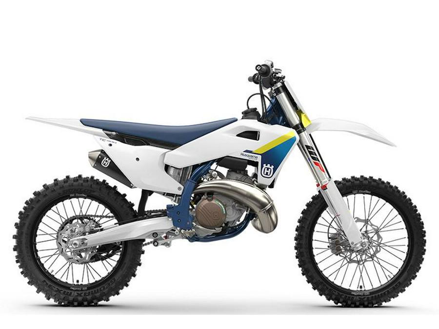 2025 Husqvarna® F2401Y2