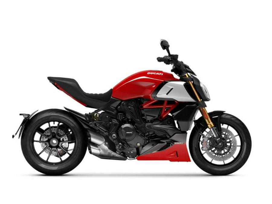 2021 Ducati Diavel 1260 S Ducati Red