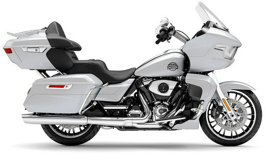 2026 Harley-Davidson® Road Glide Limited White Onyx Pearl Chrome Trim