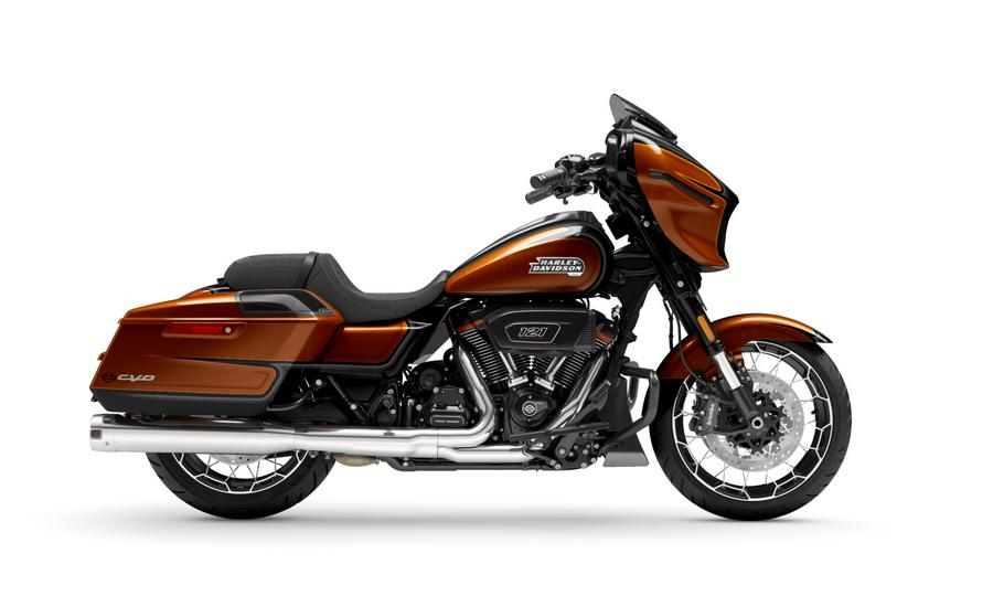 2023 Harley-Davidson CVO™ Street Glide Whiskey Neat w/Raven Metallic