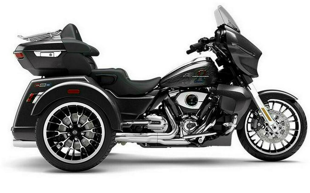 2026 Harley-Davidson® Street Glide 3 Limited Midnight Ember Chrome Trim