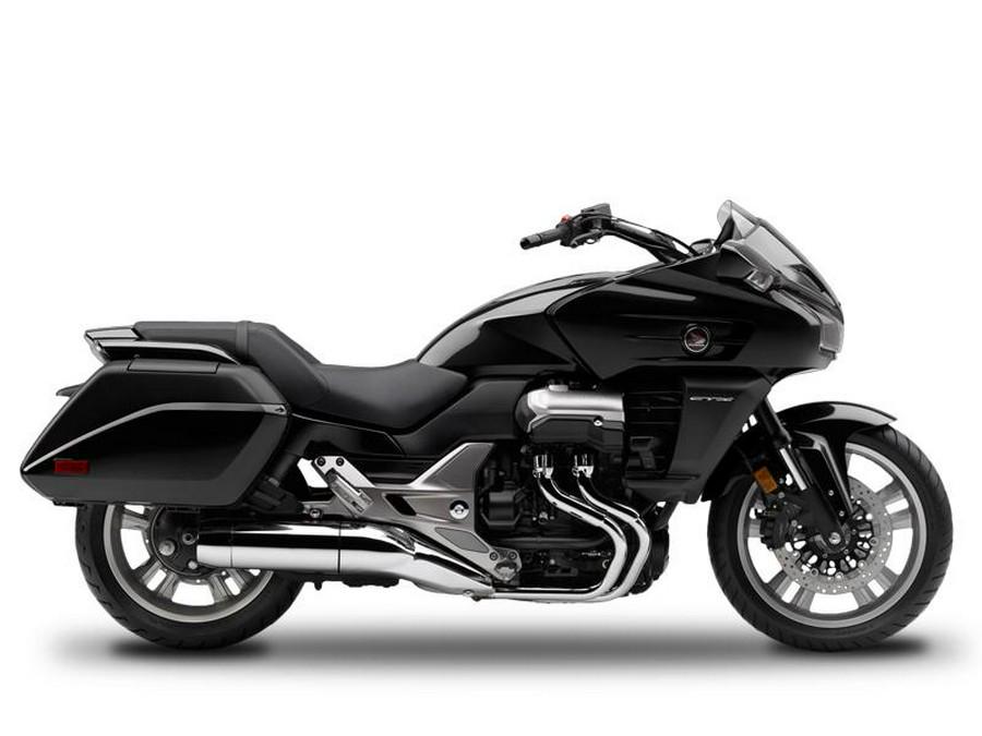 2014 Honda CTX1300 basically brand new Under factory Honda New Warranty