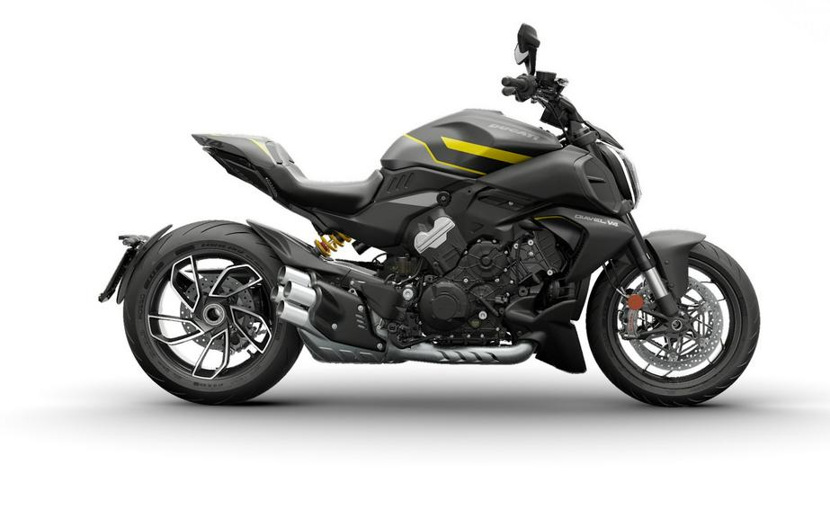 2026 Ducati Diavel V4