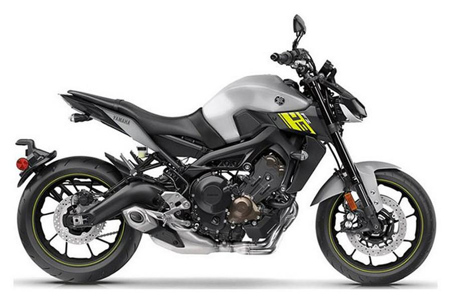 2017 Yamaha FZ-09 / MT-09