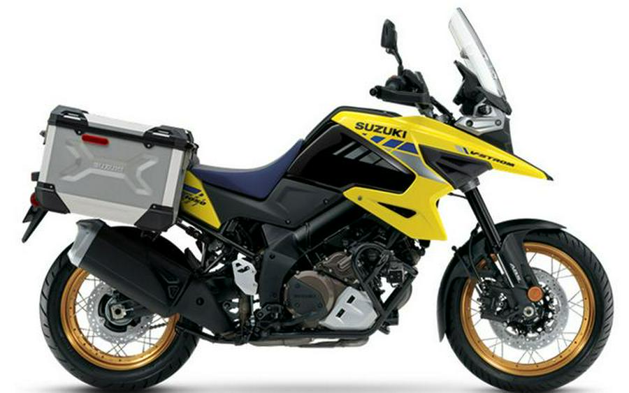 2022 Suzuki DL1050RCAM2