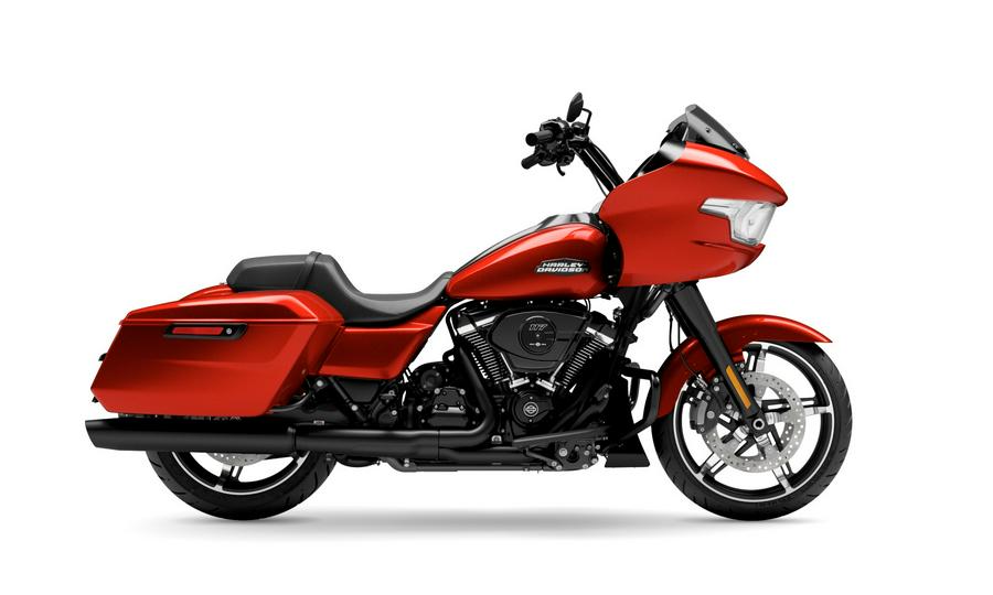 2024 Harley-Davidson Road Glide® Whiskey Fire – Black Finish