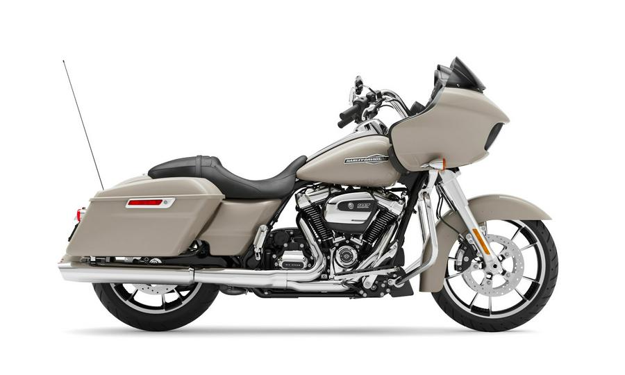 2022 Harley-Davidson Road Glide White Sand Pearl FLTRX