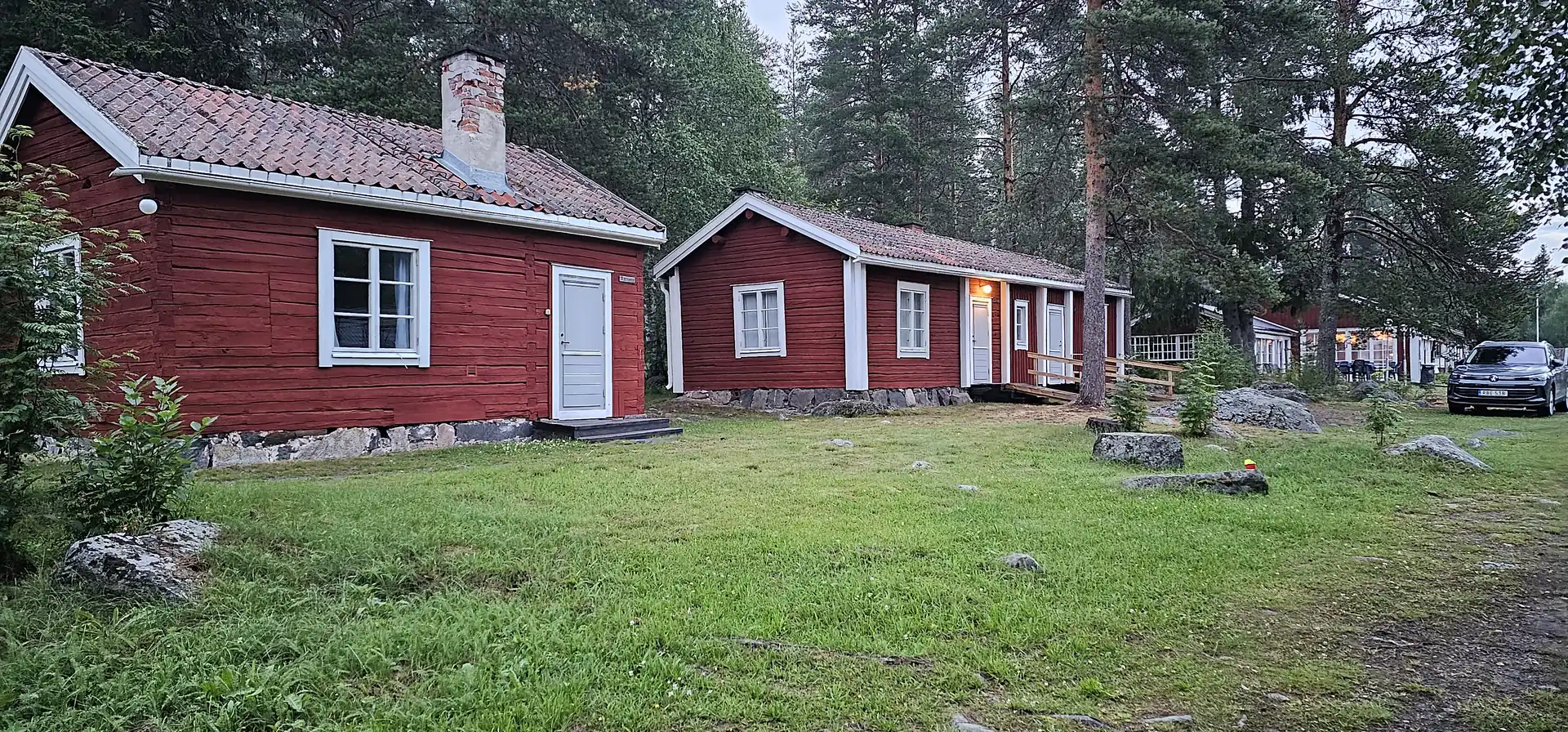 Mysig stuga med utsikt över naturen