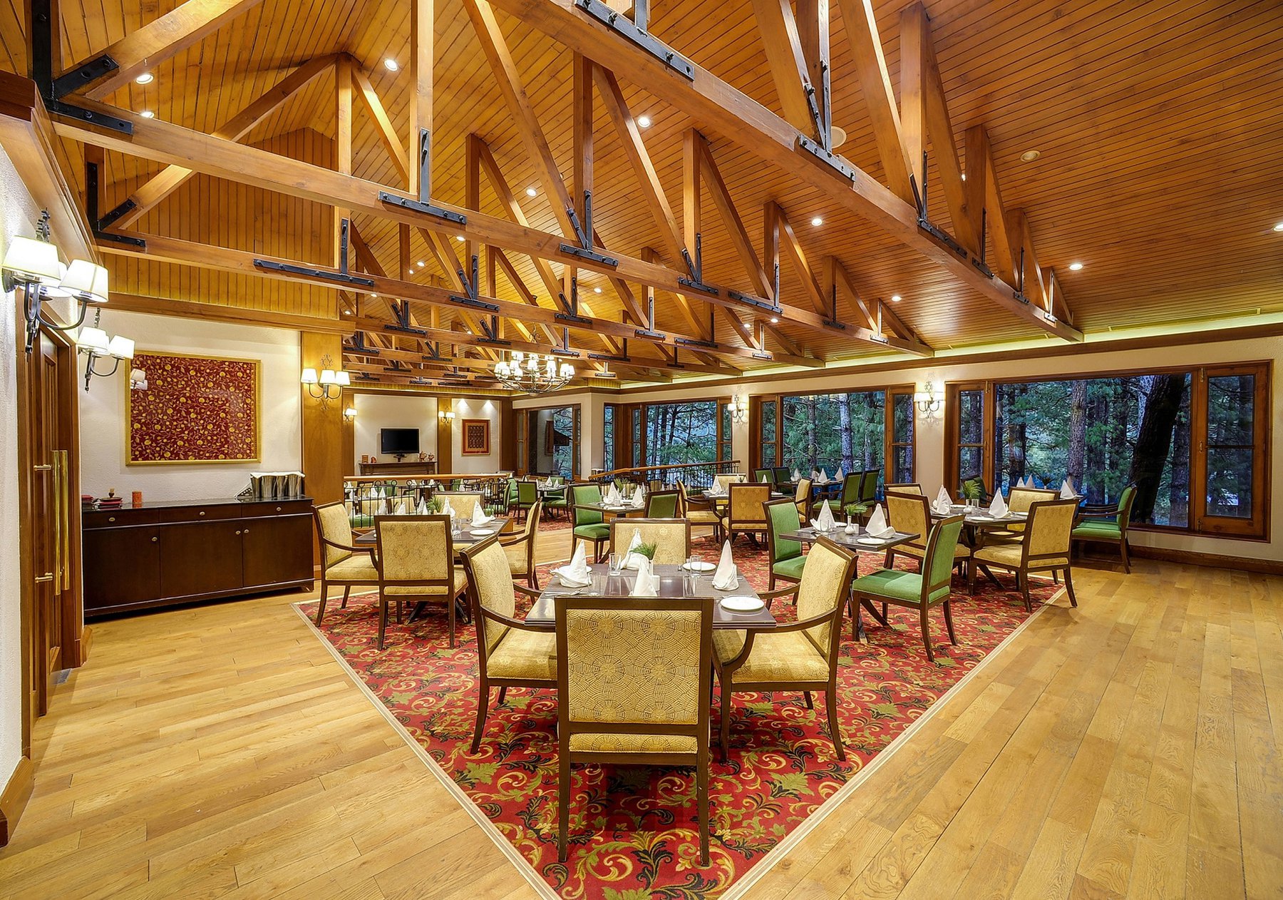 Pine N Peak - Hotel exterior and amenities