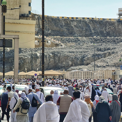 UMROH BERSERI DUA KALI JUMAT (UMROH SERIMULAT 12D)