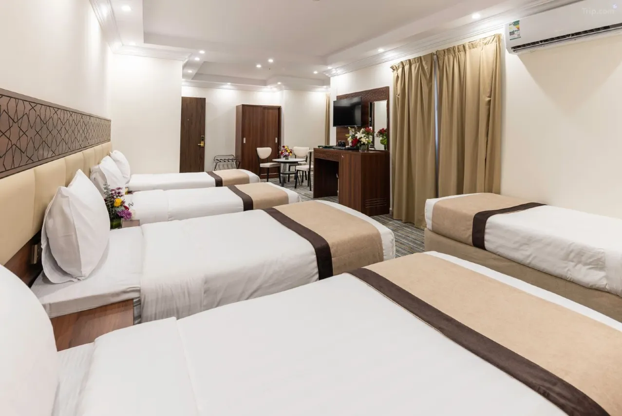 Mecca hotel image