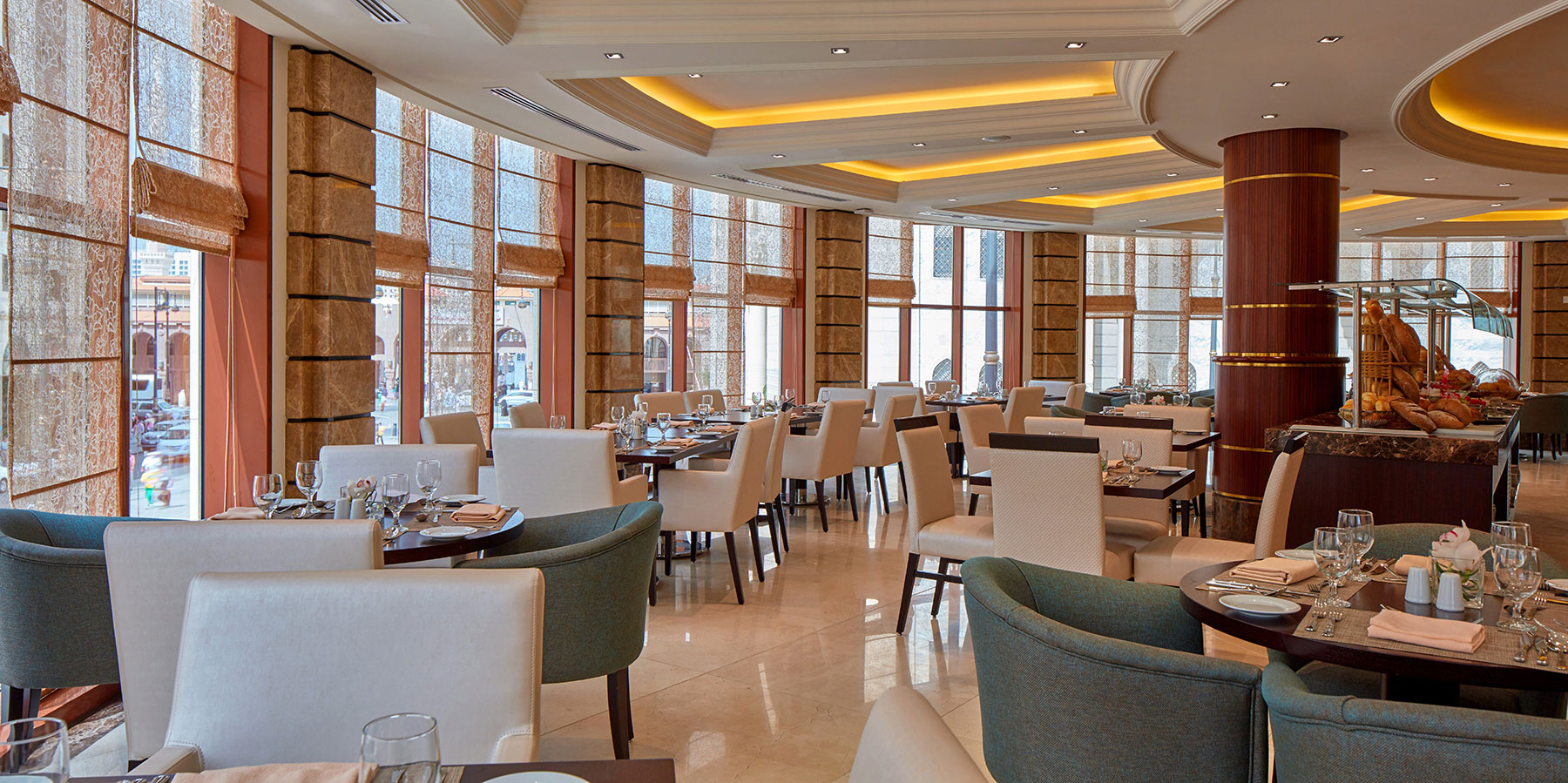 Ruang Makan Pullman Zamzam Madinah