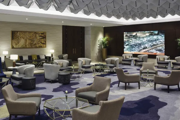 Ruang Makan Movenpick Hotel & Residence Hajar Makkah