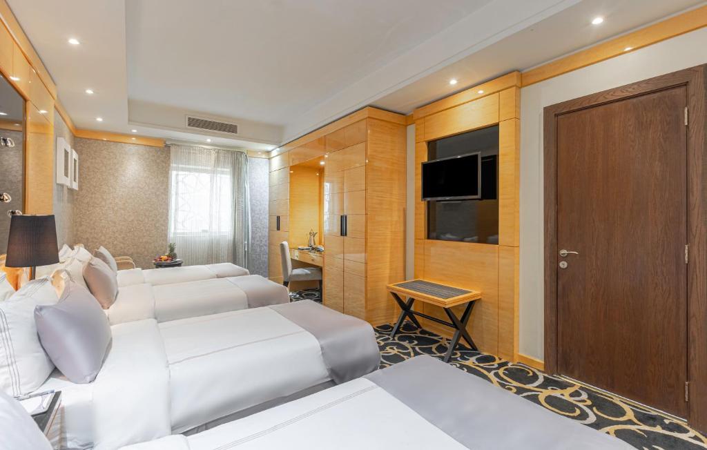 Mecca hotel image