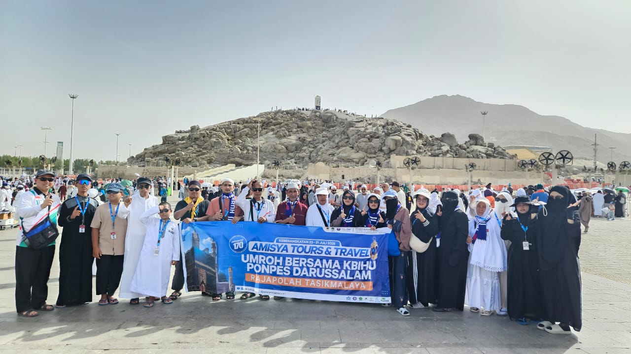 moment jamaah amisya saat di jabal rahmah