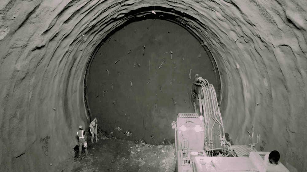 Automated installation with no workers near the excavation face