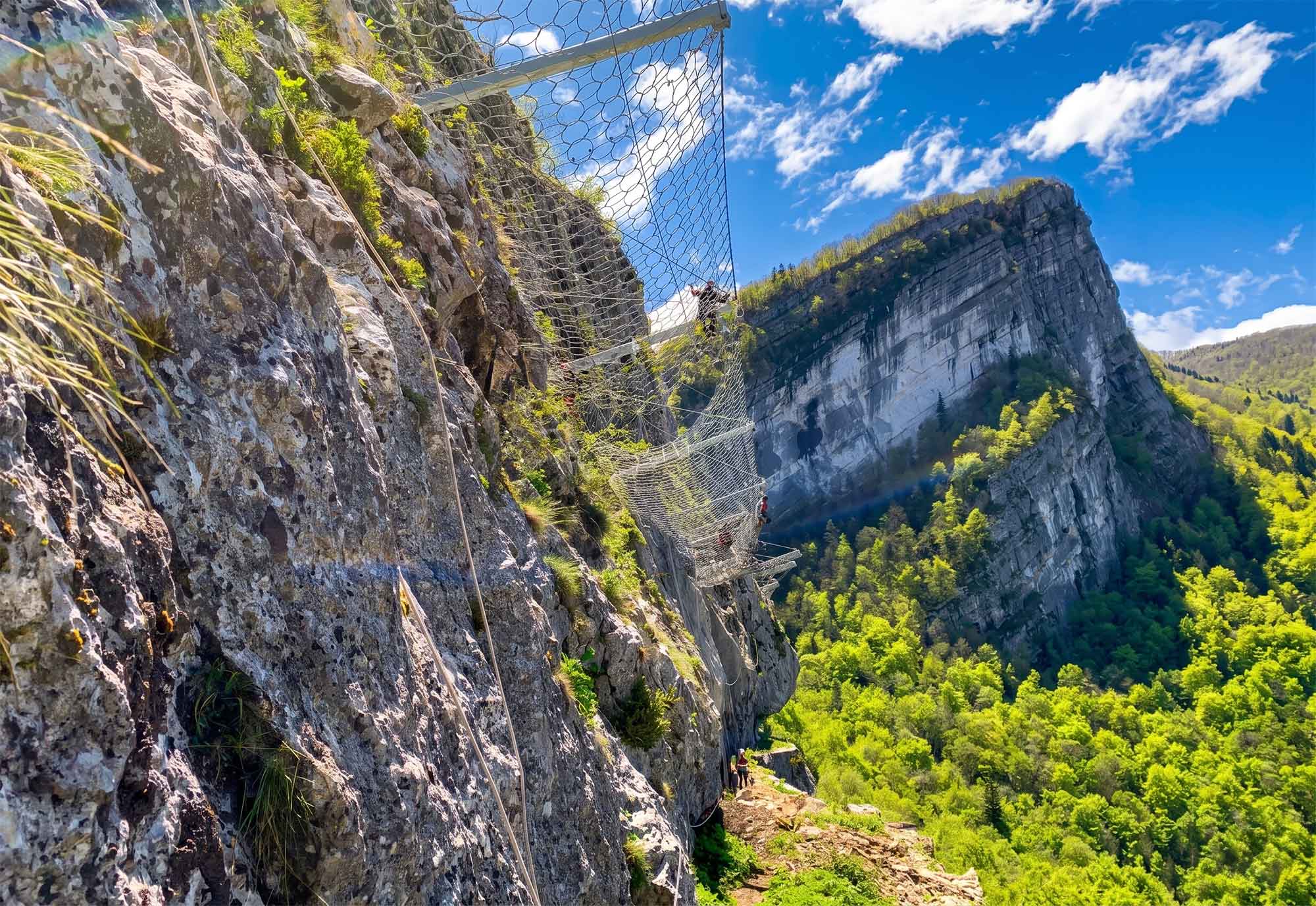 Dynamic Rockfall Barriers