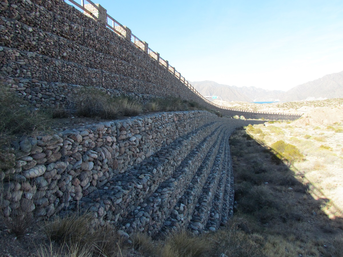 Our contribution to the recontruction of Route 82