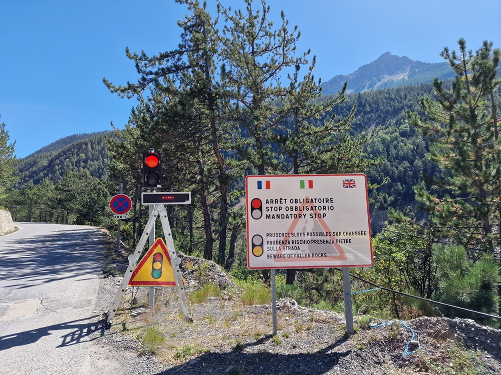 HELLOMAC Geo activating signaling panel