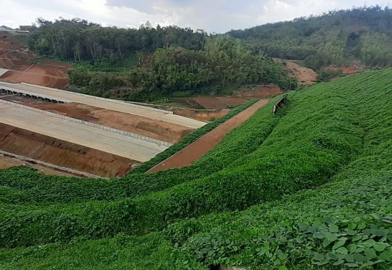 EROSION CONTROL AT CISUMDAWU TOLL ROAD-PHASE II-TUNNEL AREA_2