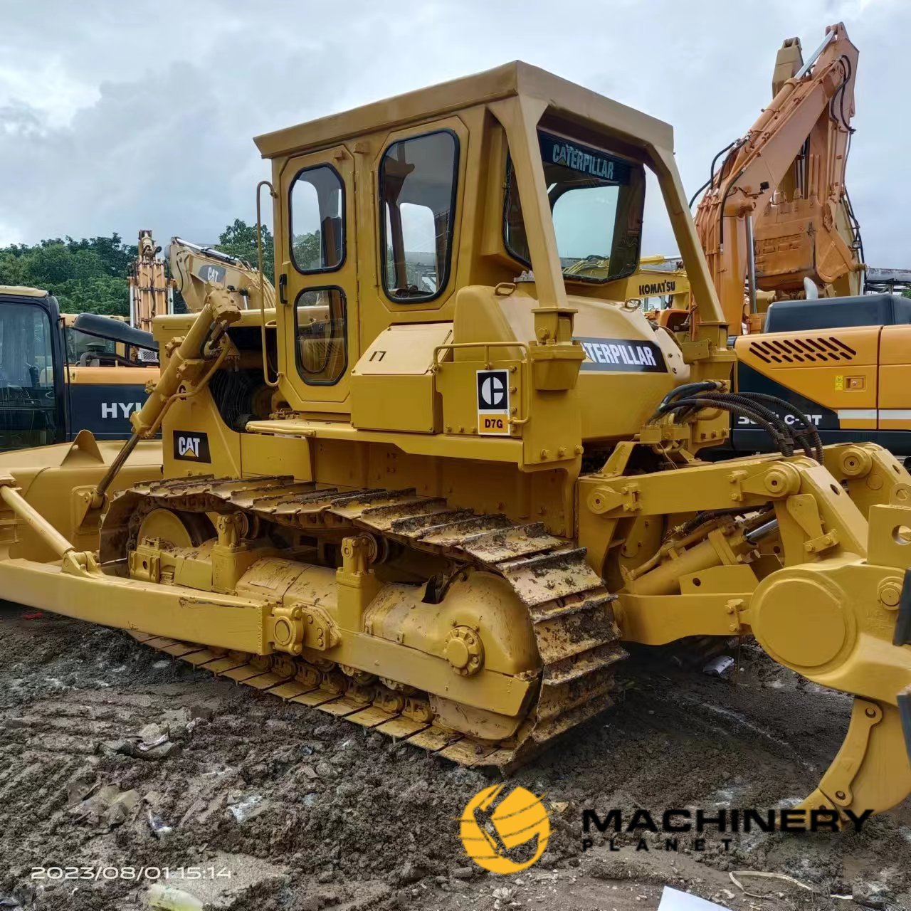 Caterpillar Used D7g Crawler Bulldozer at Low Price image