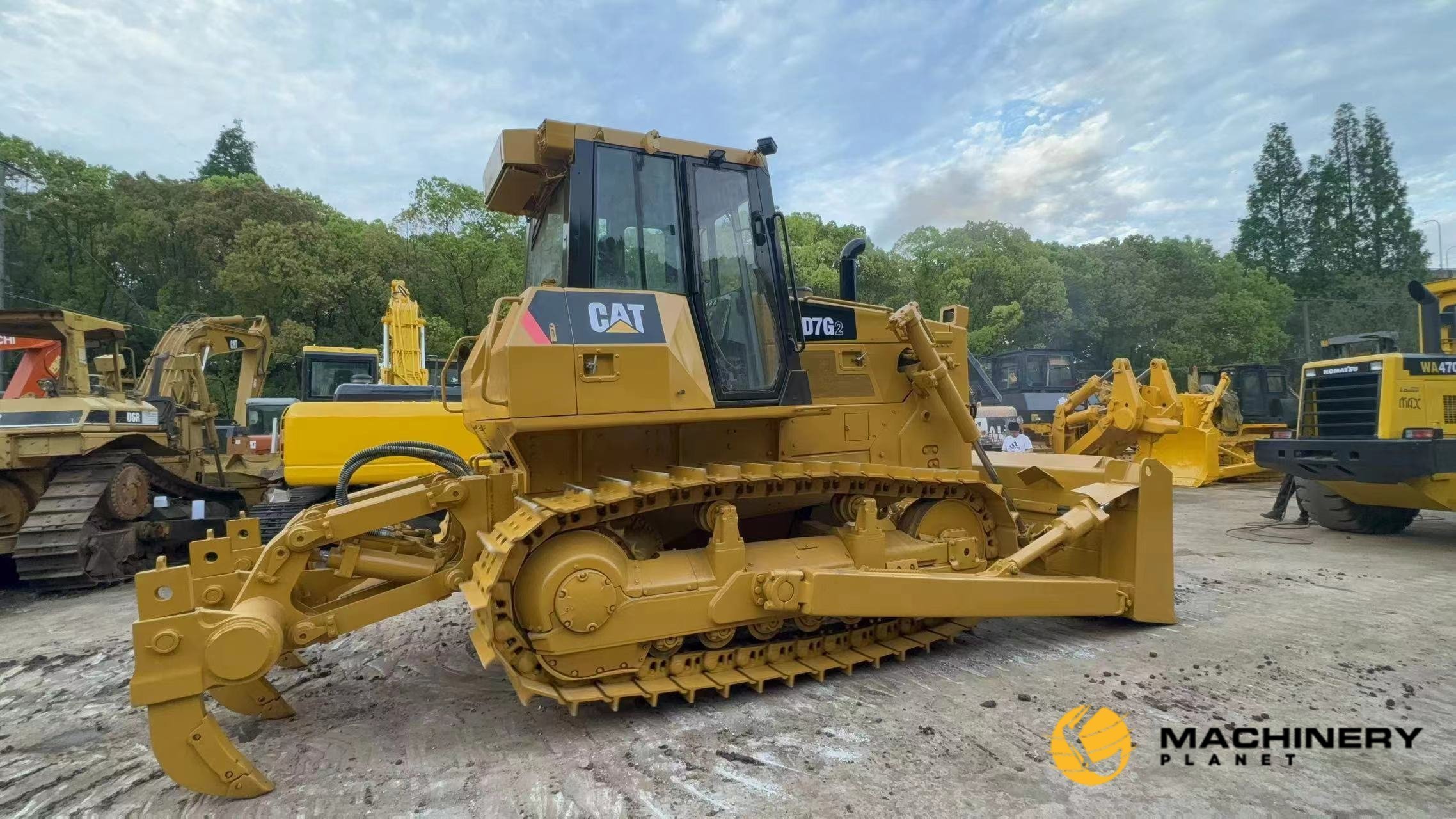 D7G2 Caterpillar Original Used Crawler Bulldozer HIGH QUALITY image