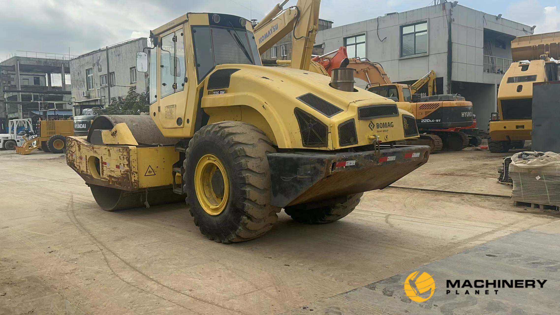 BW226DH Bomag original roller imported from Germany image