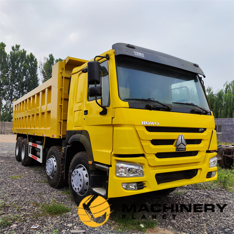 HOWO 371HP 8X4 Dump Truck Good Quality Hot Sale image